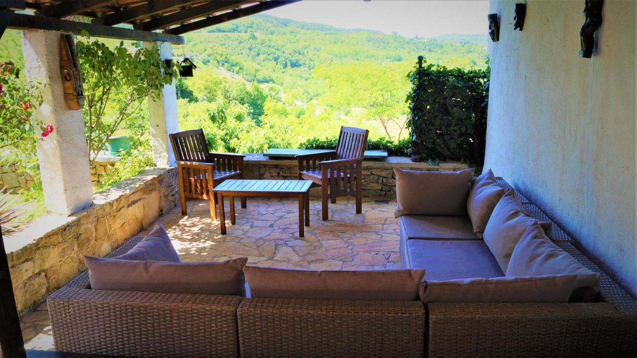 Apartments Garden Motovun Bagian luar foto